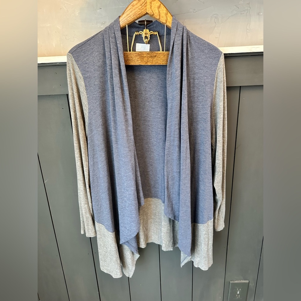 Sunday by DB Open front Drape Cardigan in Light Gray‎ Blue size 1X